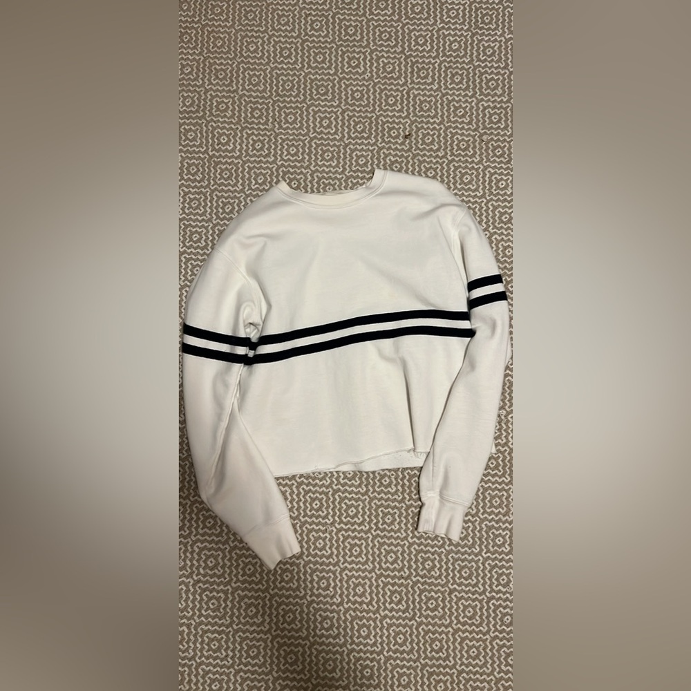 Brandi Melville sweater